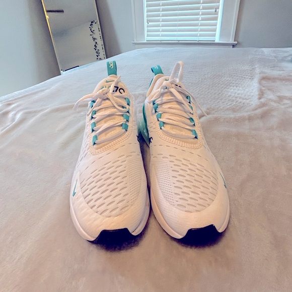 Size 7 Nike Air Max Seankers - Picture 3 of 5